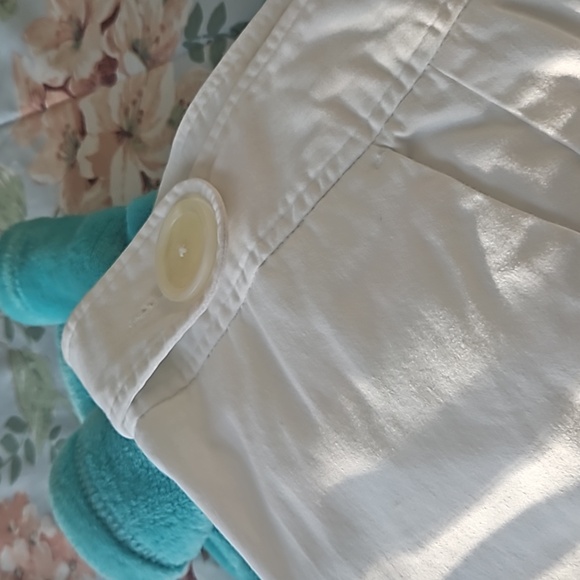 Kim Rogers capris white big button size 8 cotton blend. In excellent con… - Picture 12 of 12